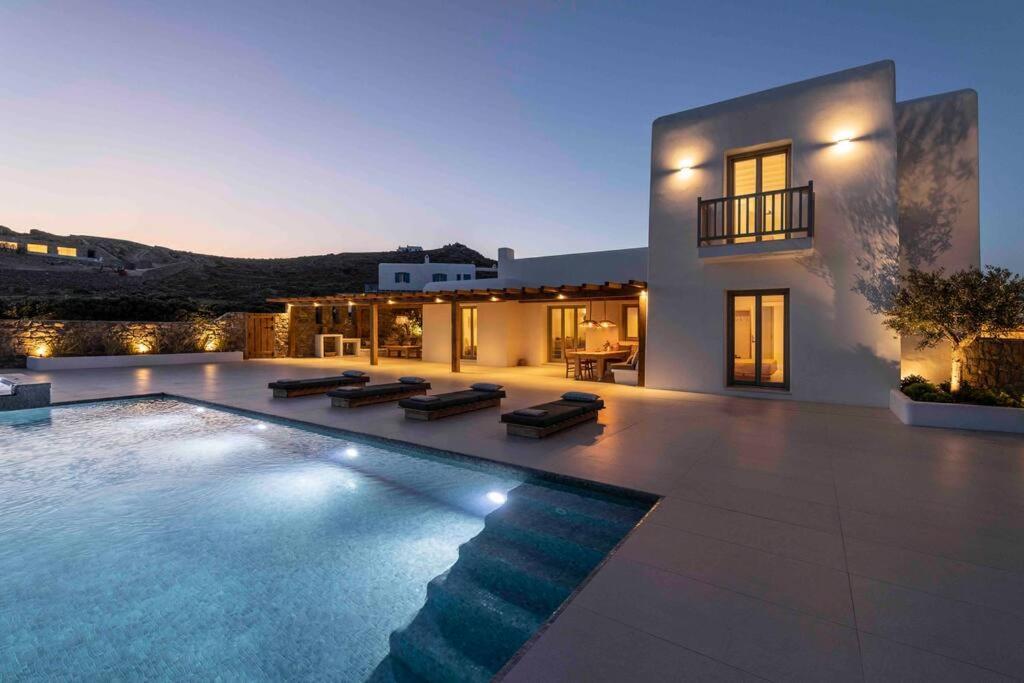 Stephanie With Heated Pool, By Red Windmill * Mykonos Town