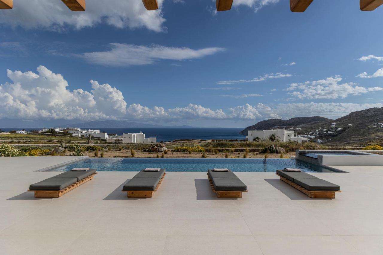 Villa Stephanie With Heated Pool, By Red Windmill